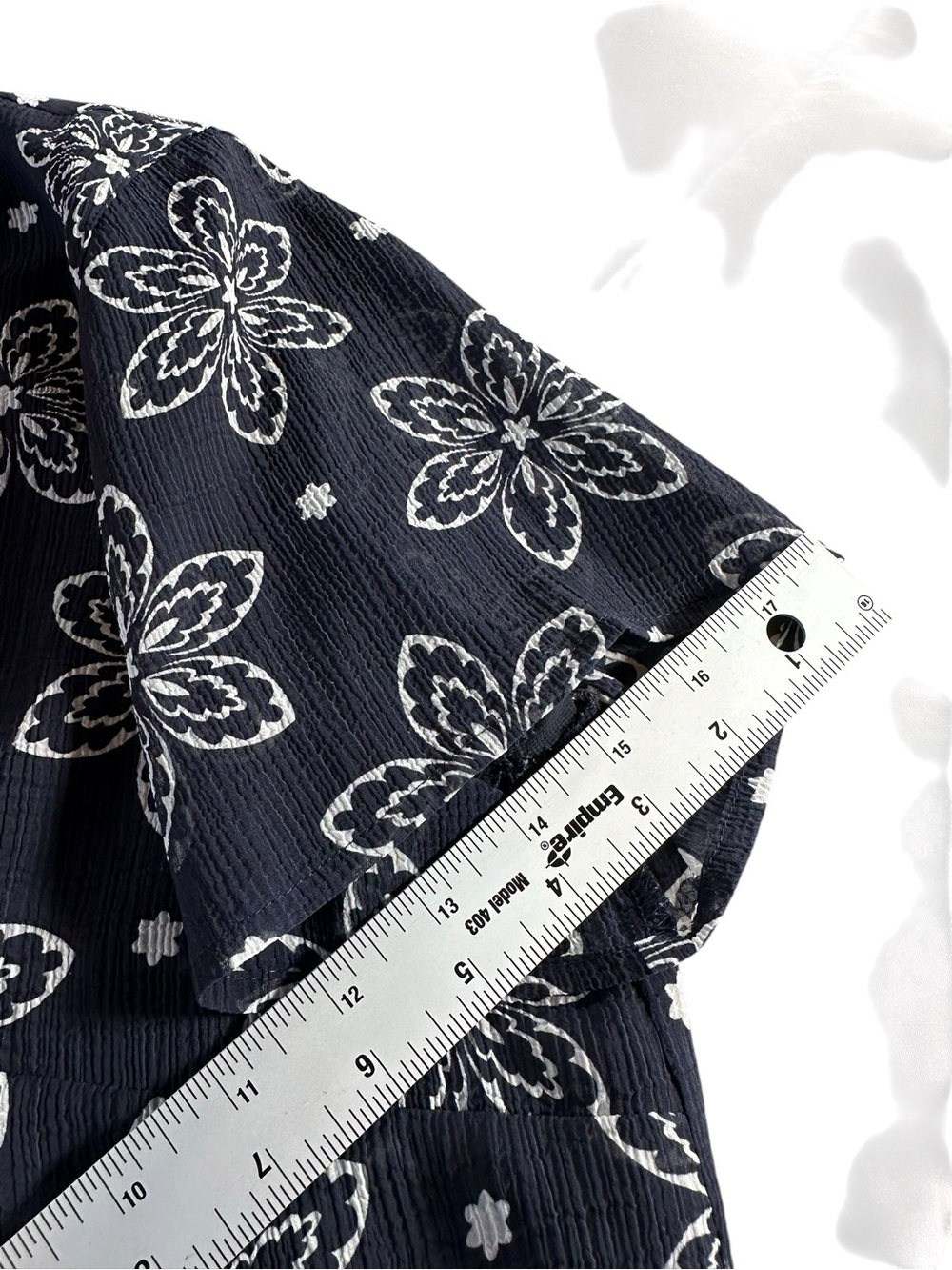 Alfred Dunner Navy and Cream Floral Button-Front Blouse 16 - Picture 10 of 10